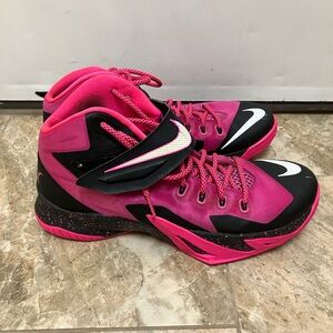 Nike Zoom LeBron Pinkfire II Soldier 8 High Tops